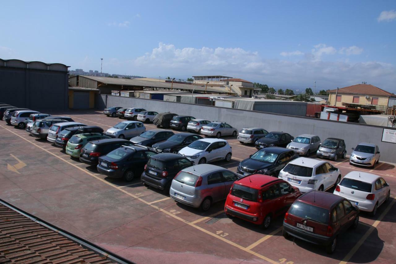 Hotel Etna Parking CTA Exterior foto